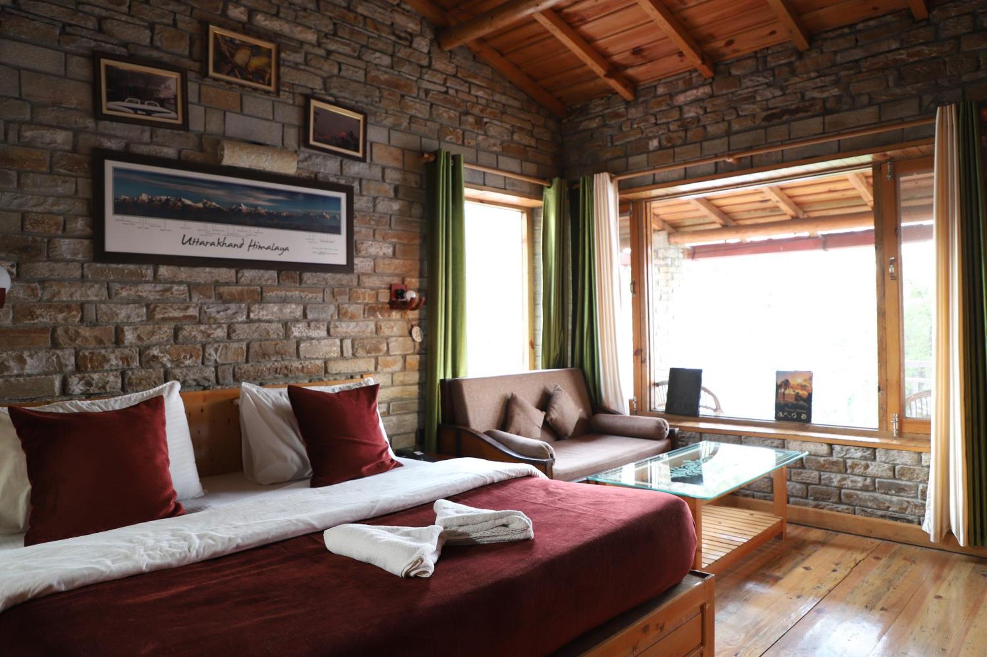 Kasar Himalaya Holiday Resort, Binsar Rd Almora Eksteriør bilde